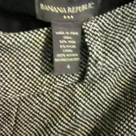 Banana Republic Wool Blend Capris QUALITY - Picture 2 of 3